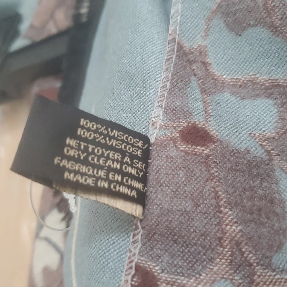 SAACHI BOTANICAL REVERSIBLE PRINT SCARF /SIZE:ONE SIZE /LIGHT BLUE